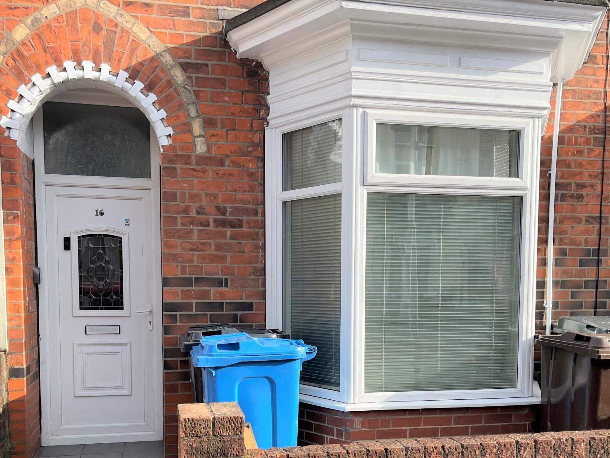 Robinhuts - 3 Bed Accommodation -Perfect For Contractors, Families & Students Kingston upon Hull Exterior photo
